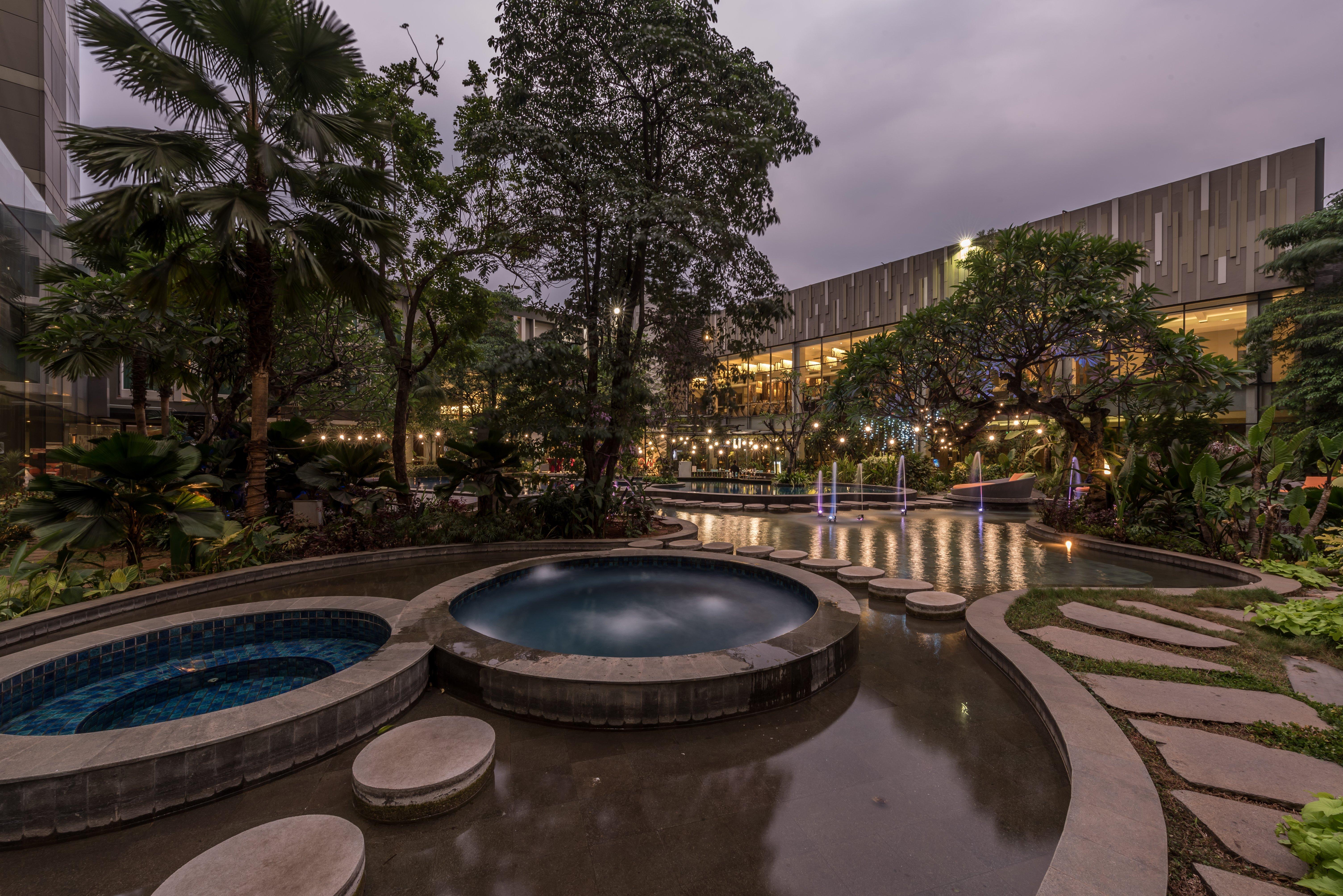 Holiday Inn Cikarang Jababeka By Ihg Zewnętrze zdjęcie