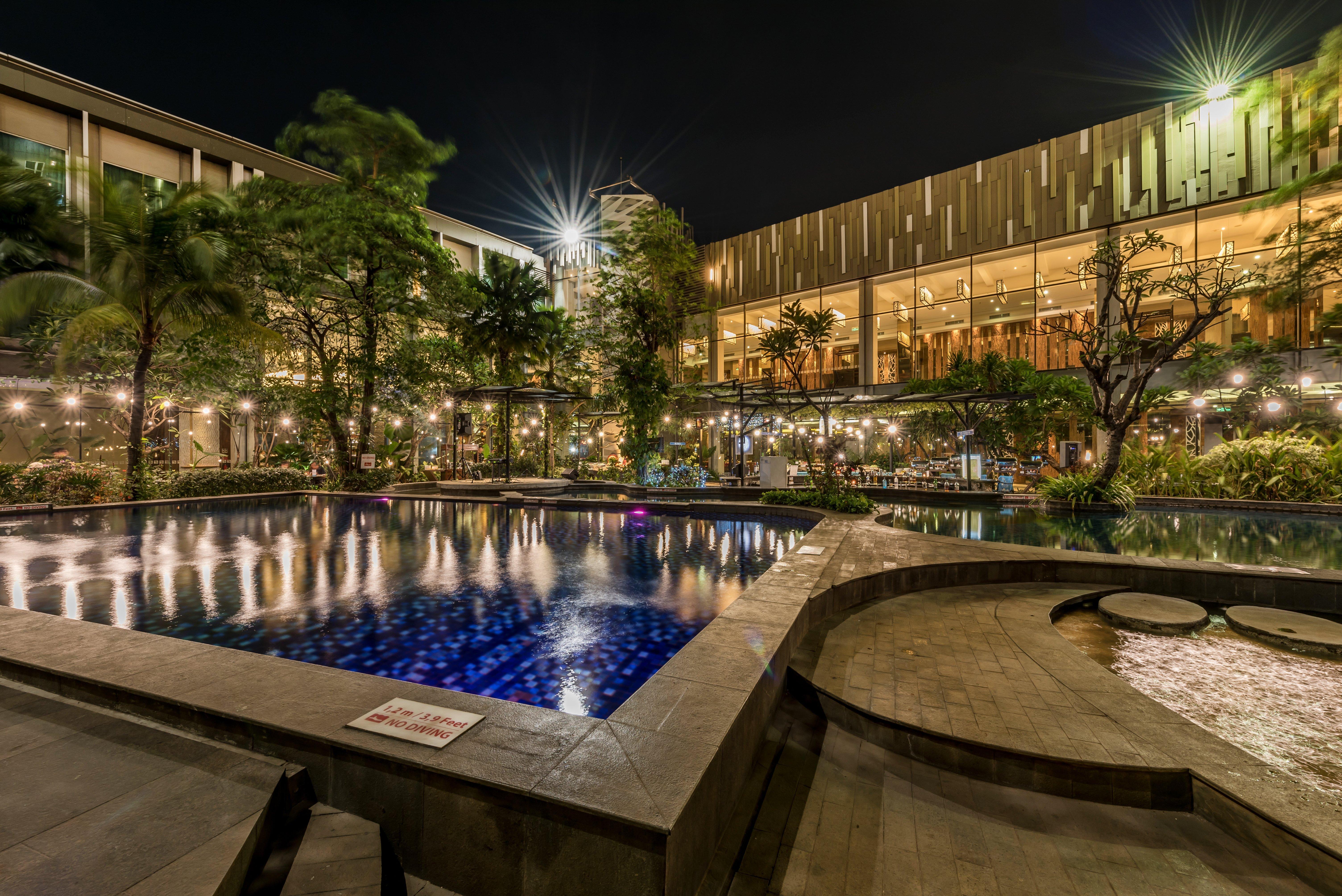 Holiday Inn Cikarang Jababeka By Ihg Zewnętrze zdjęcie