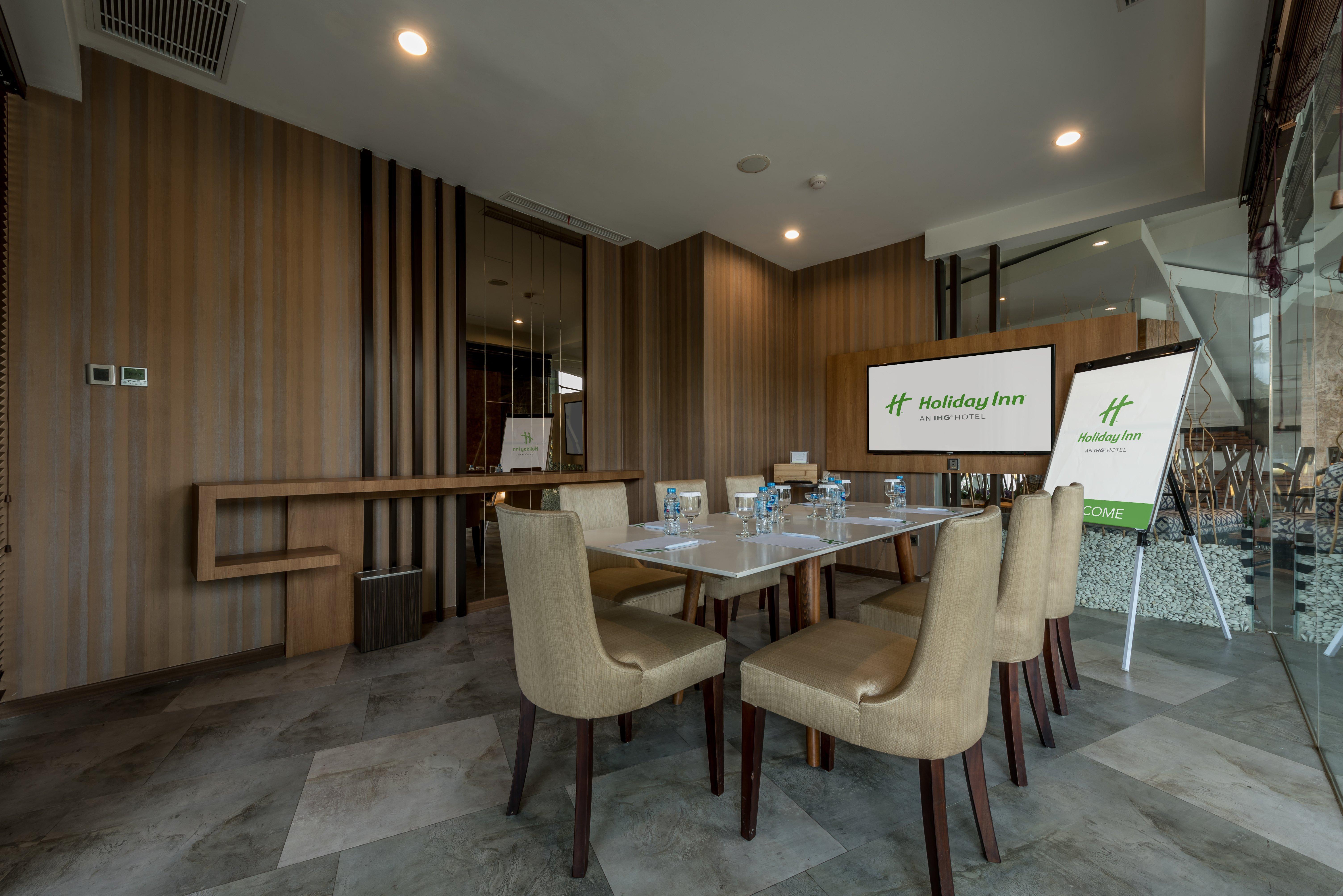 Holiday Inn Cikarang Jababeka By Ihg Zewnętrze zdjęcie