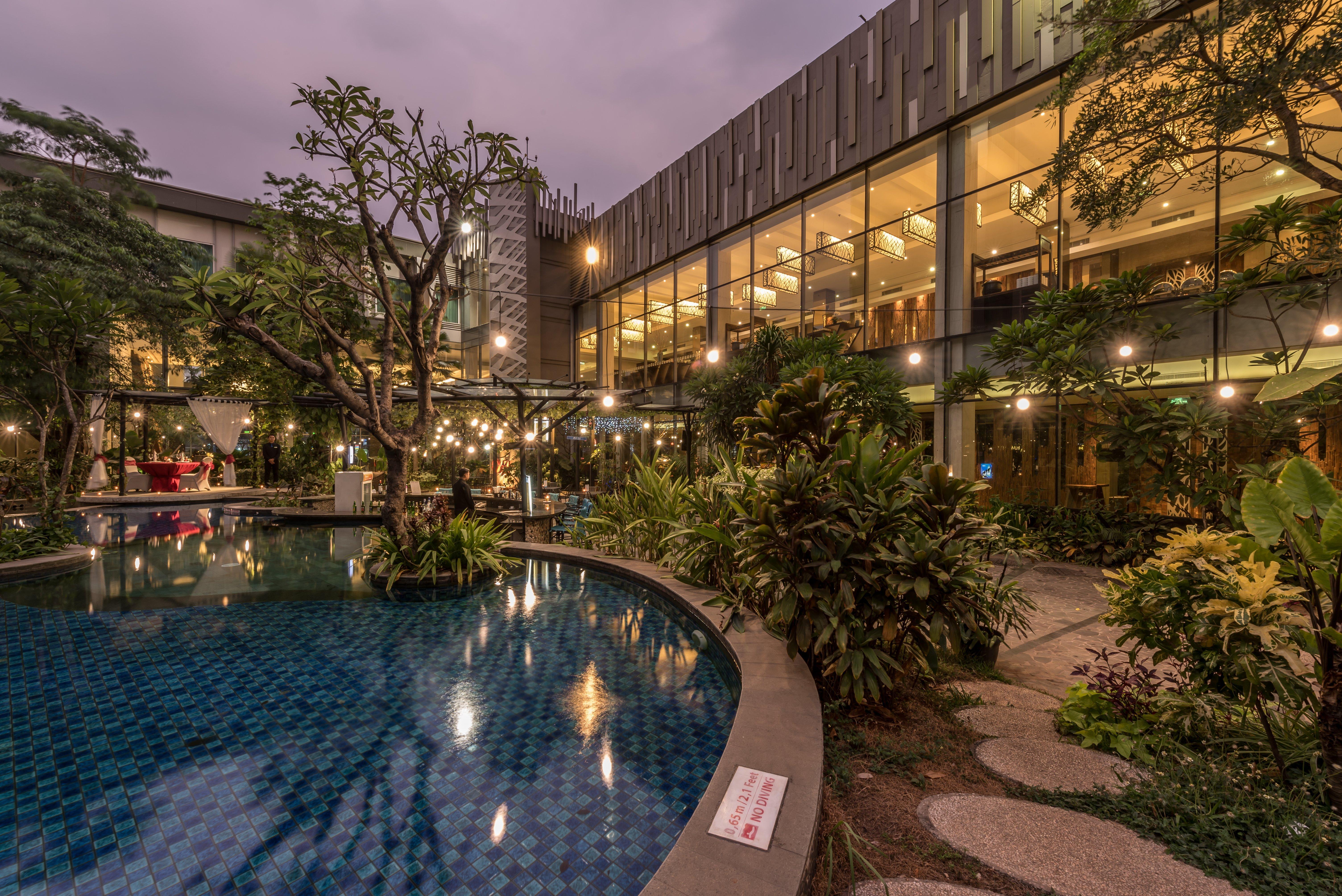 Holiday Inn Cikarang Jababeka By Ihg Zewnętrze zdjęcie